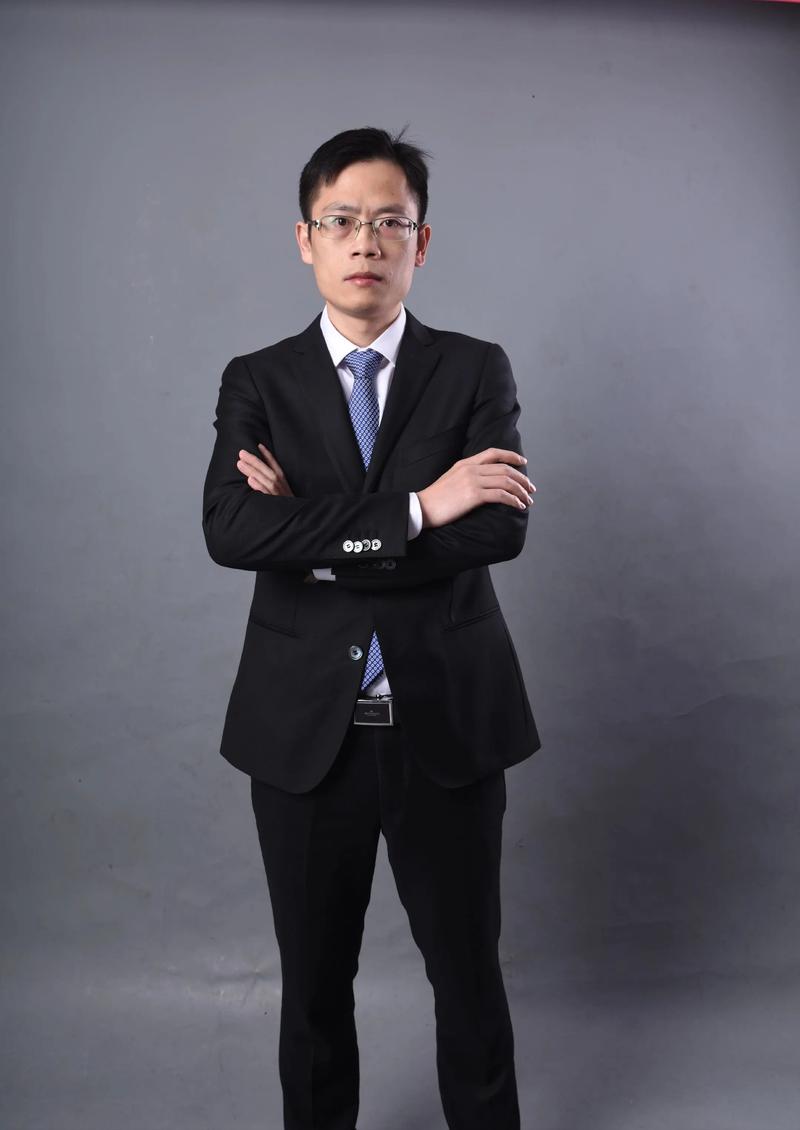 李萍灯光与摄影艺术负责人